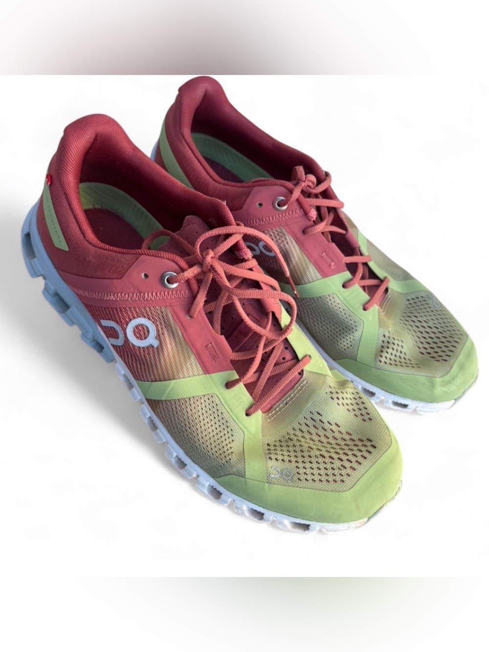 On Cloudflow Running Shoes Sneakers Women’s Size 9.5 Guava Dust Rose Green Pink